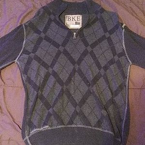 Buckle sweater